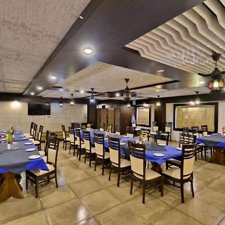 Hotel Puneet International Rāipur Extérieur photo