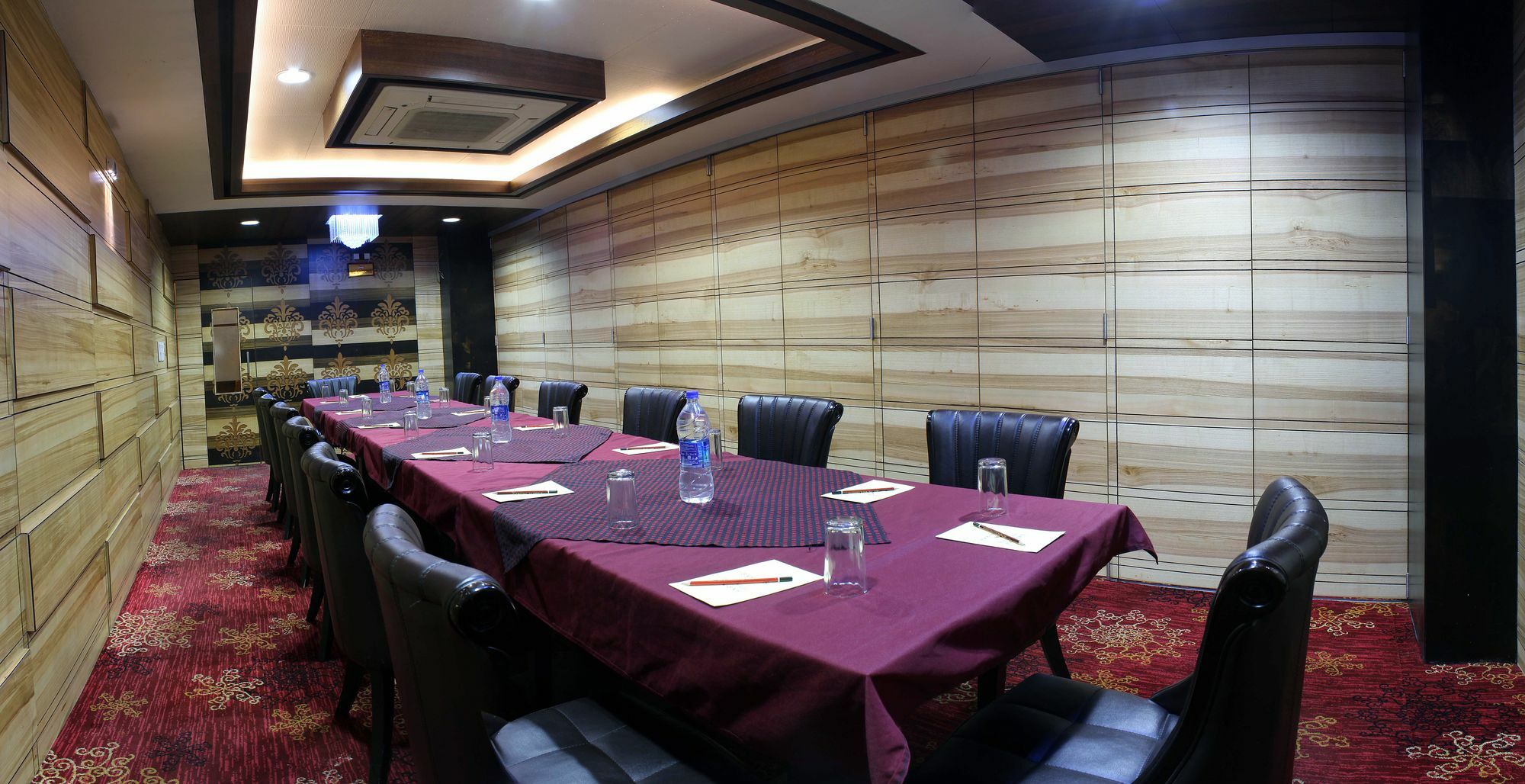 Hotel Puneet International Rāipur Extérieur photo