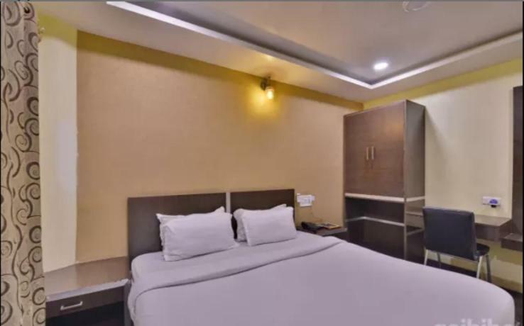 Hotel Puneet International Rāipur Extérieur photo