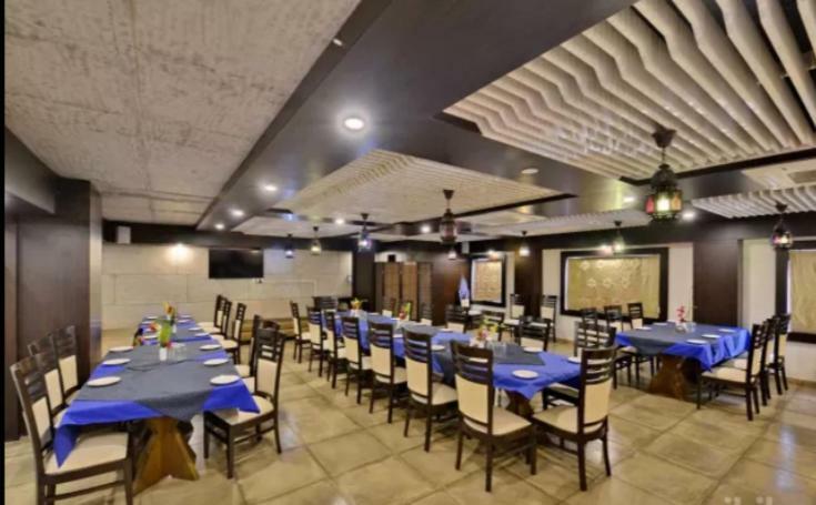 Hotel Puneet International Rāipur Extérieur photo