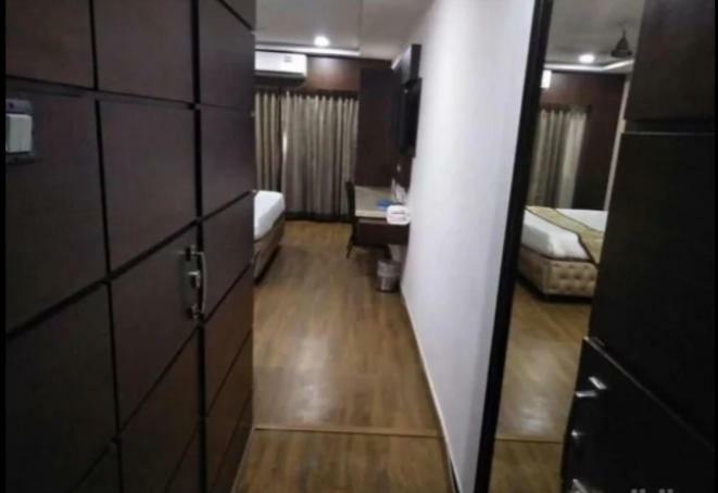 Hotel Puneet International Rāipur Extérieur photo
